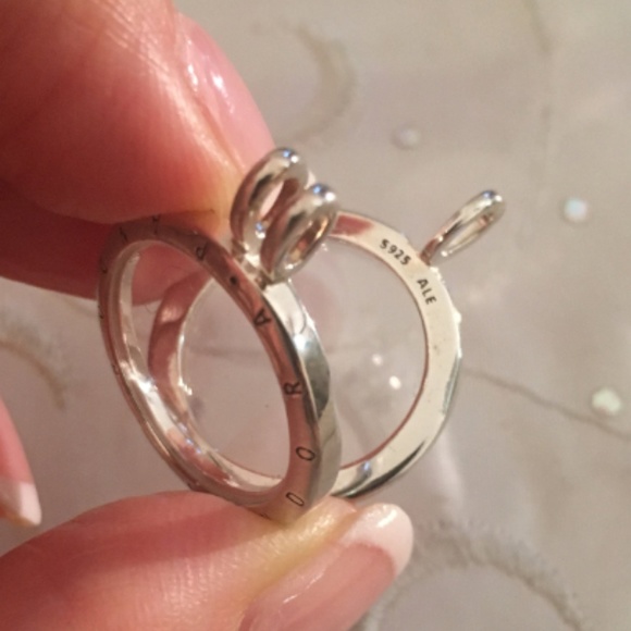 Large Pandora Floating Locket - Picture 3 of 4